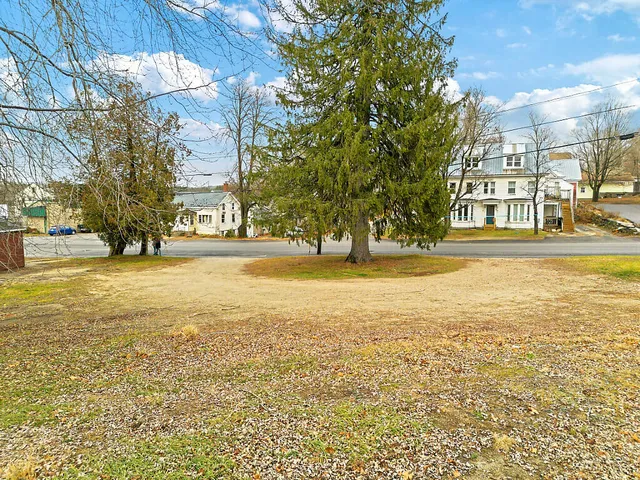 $229,900 | 63 Elm Street, Mechanic Falls, ME 04256