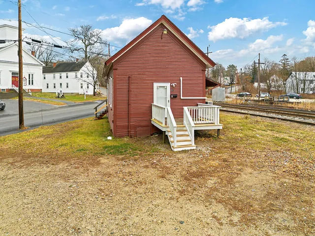 $229,900 | 63 Elm Street, Mechanic Falls, ME 04256