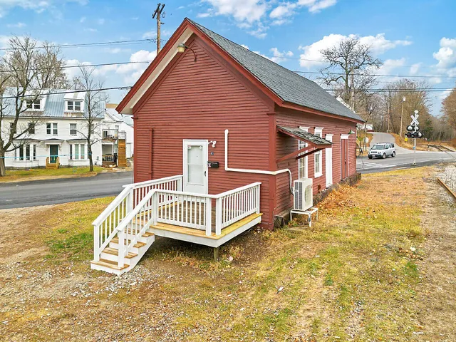 $229,900 | 63 Elm Street, Mechanic Falls, ME 04256
