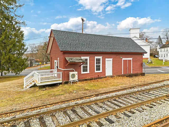 $229,900 | 63 Elm Street, Mechanic Falls, ME 04256