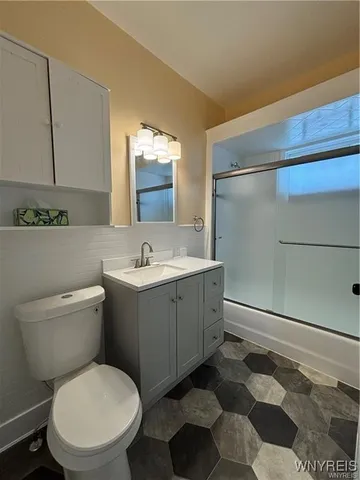 $1,500 | 232 Columbus Avenue, Buffalo, NY 14220