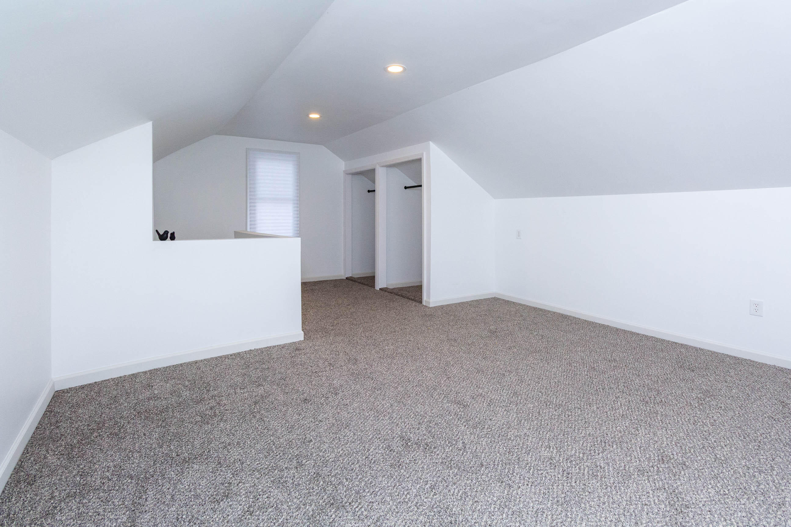 20569 Biltmore Street Detroit, MI 48235 - Photo 13 of 54 Master bedroom