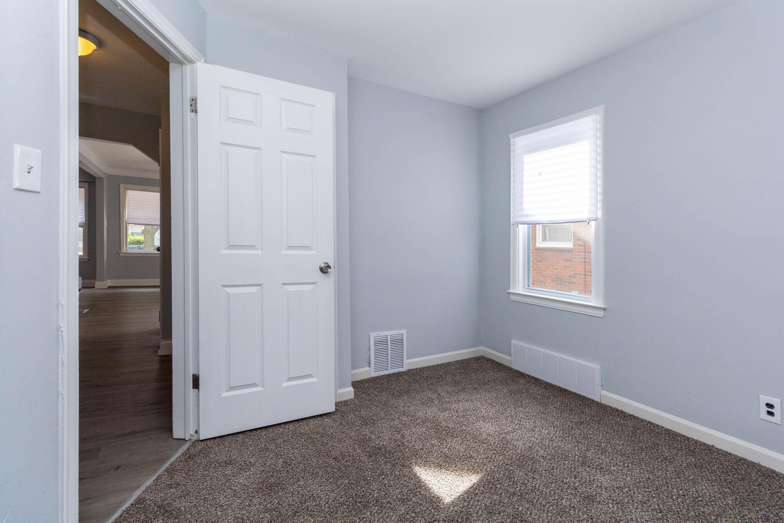 20569 Biltmore Street Detroit, MI 48235 - Photo 21 of 54 interior (19)