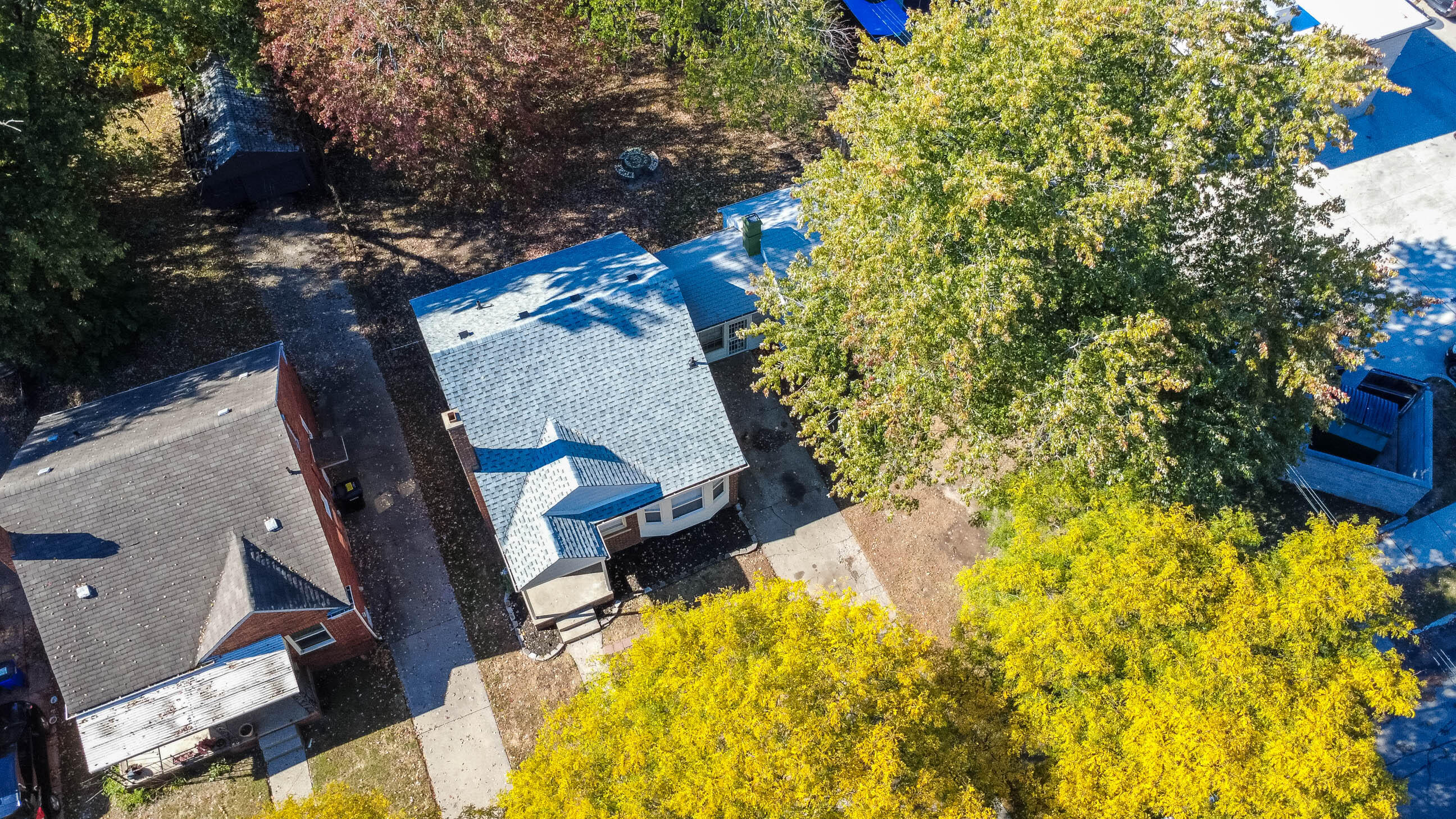 20569 Biltmore Street Detroit, MI 48235 - Photo 39 of 54 zdrone (2)