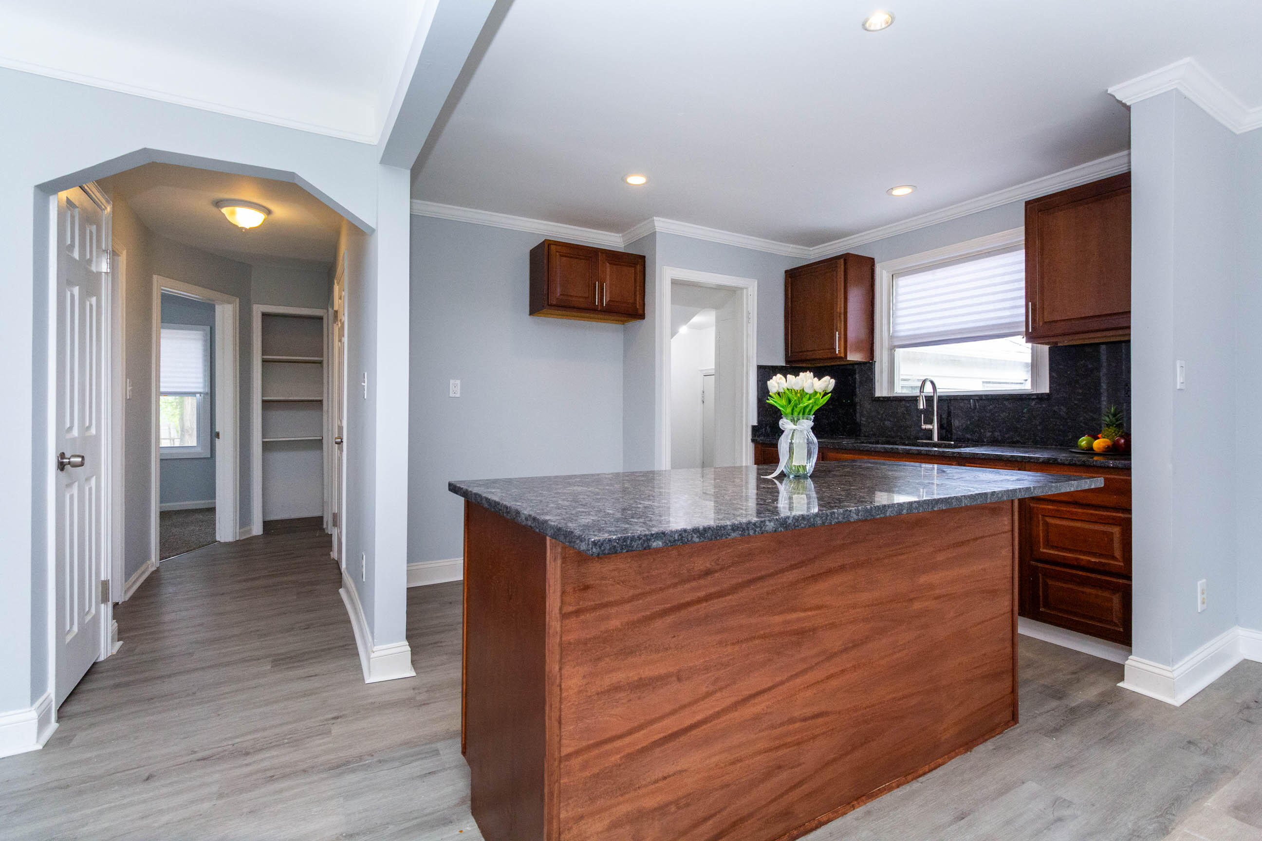 20569 Biltmore Street Detroit, MI 48235 - Photo 6 of 54 Kitchen