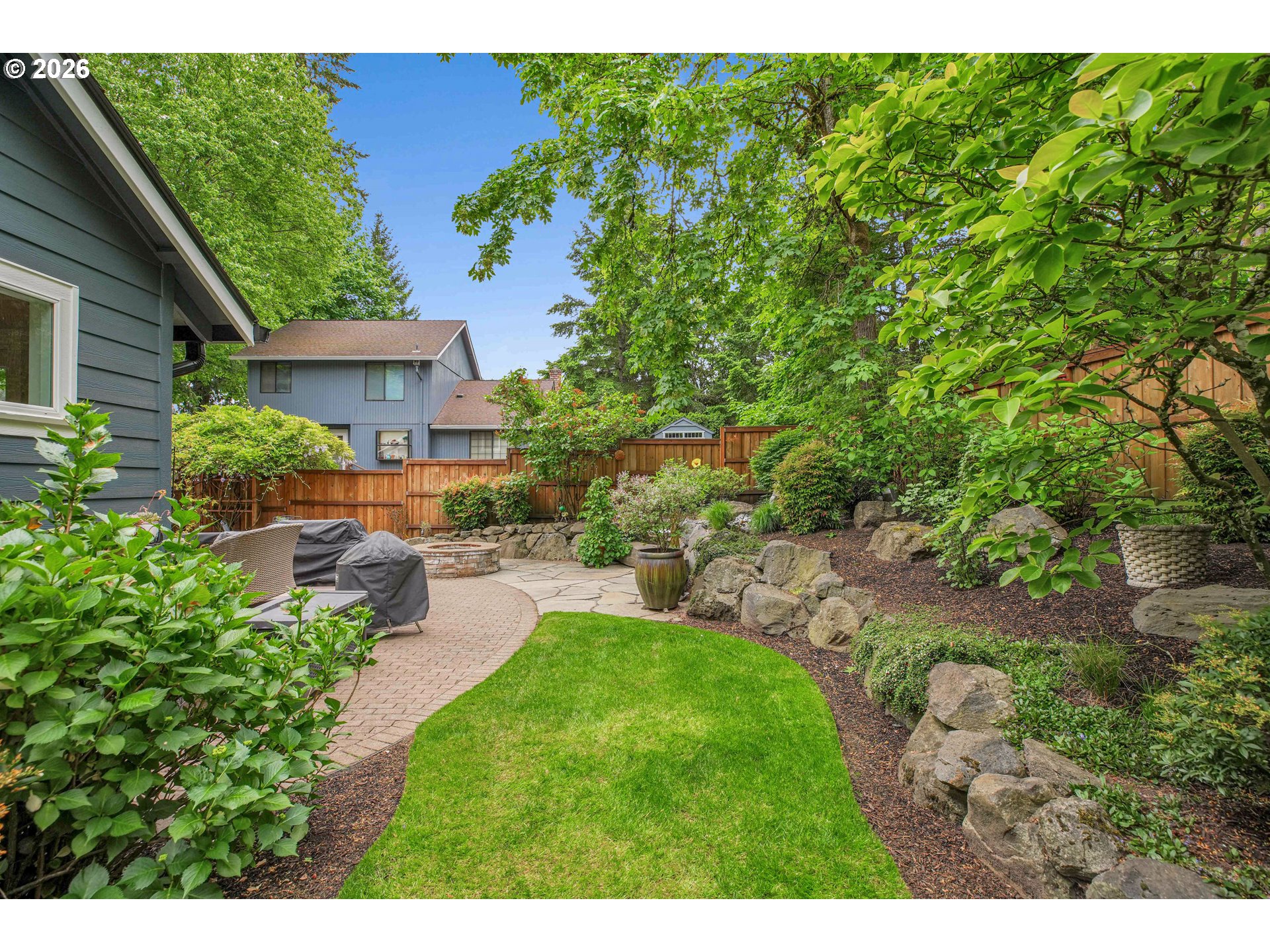 3842 Southwest Coronado Street Portland, OR 97219 - Photo 15 of 48