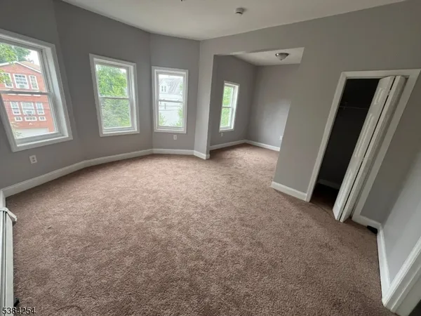 $2,575 | 171 Seymour Avenue, Unit 2, Newark, NJ 07108