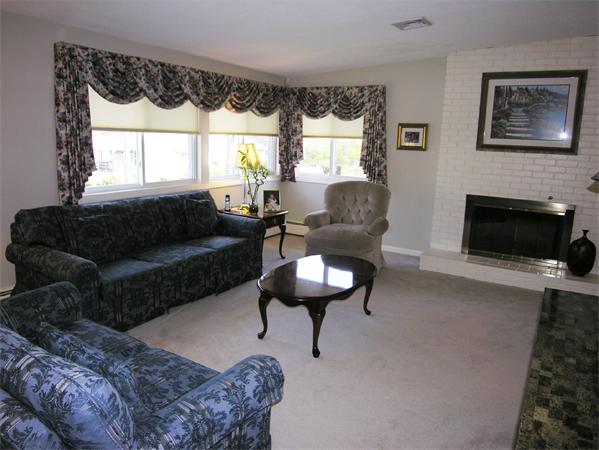 18 Hollow Ridge Road Needham, MA 02494 - Photo 3 of 22