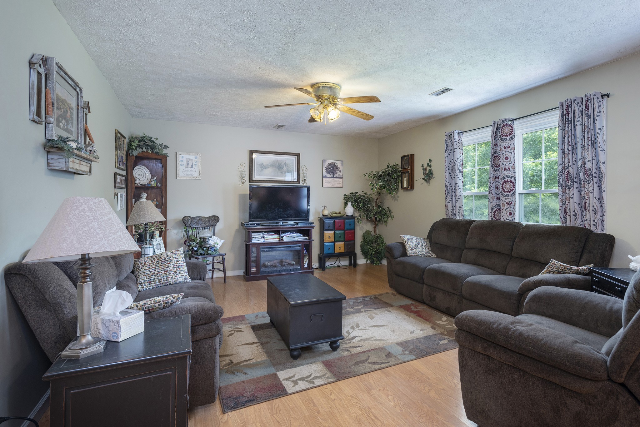 240 Hugh Hunter Road Oak Grove, KY 42262 - Photo 2 of 16 Gallery Image 2
