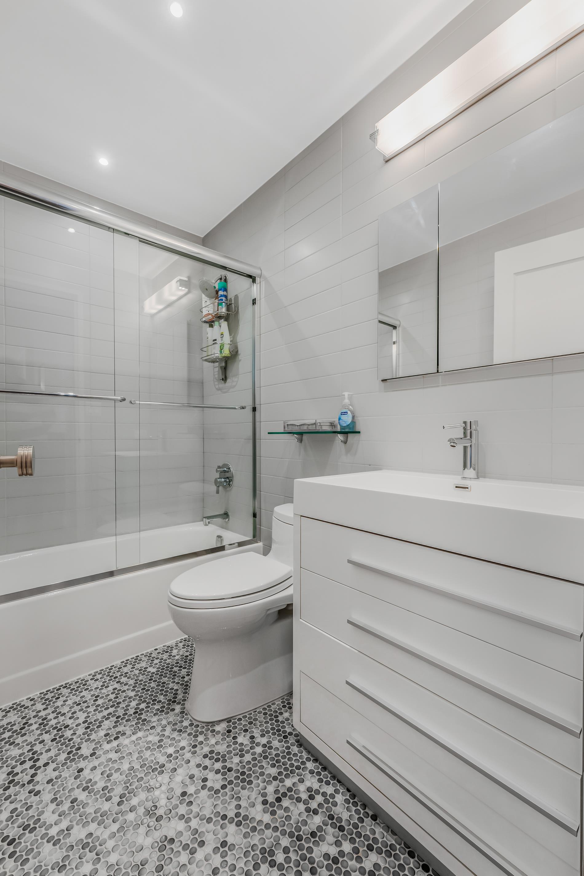 415 East 37th Street, Unit 9L Manhattan, NY 10016 - Photo 8 of 24