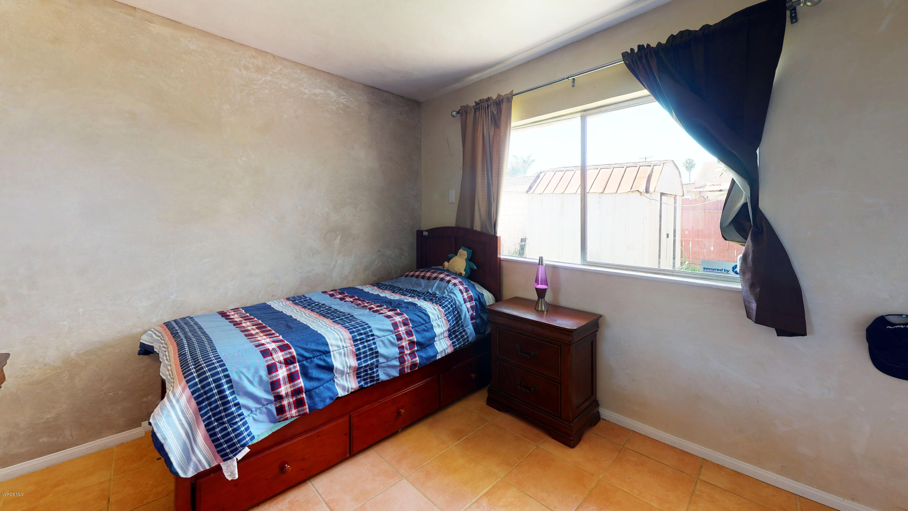 300 De Anza Way Oxnard, CA 93033 - Photo 15 of 20 20_Bathroom 2