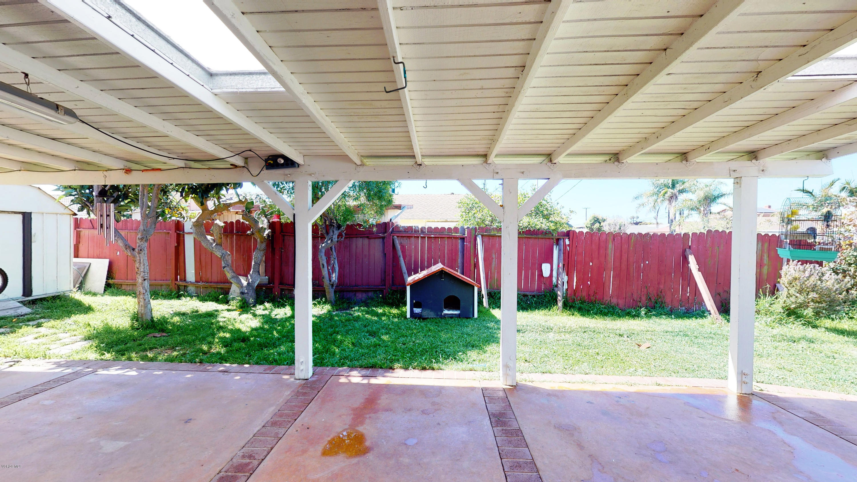 300 De Anza Way Oxnard, CA 93033 - Photo 19 of 20 31_back Patio