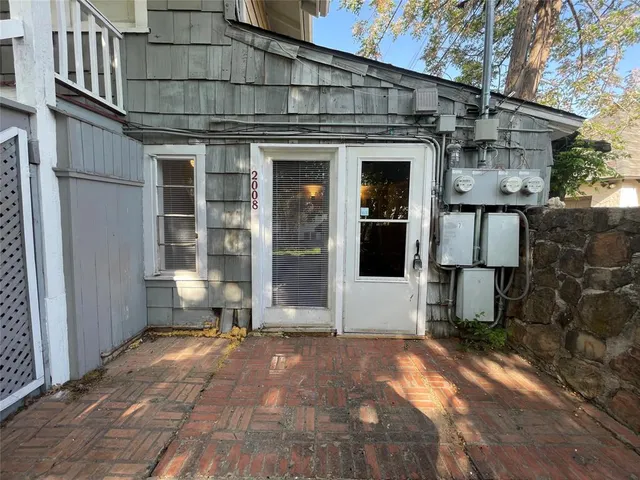 $775 | 2008 Sanguinet Street, Fort Worth, TX 76107