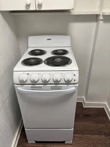 $775 | 2008 Sanguinet Street, Fort Worth, TX 76107