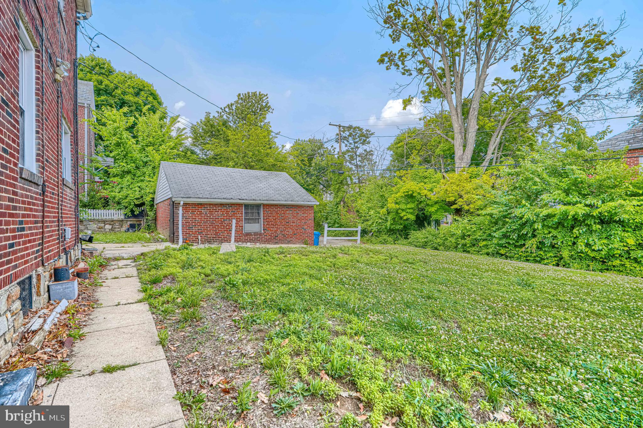 3212 Dorchester Road Baltimore, MD 21215 - Photo 6 of 45 a view of a back yard