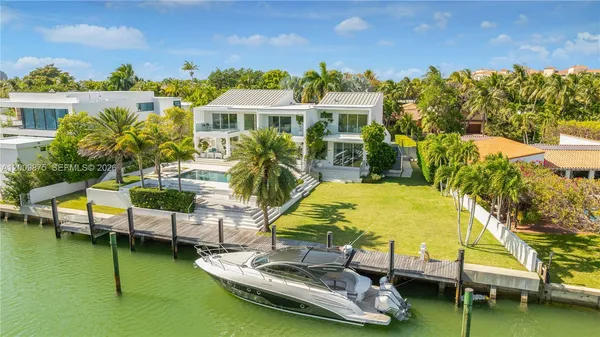 $19,950,000 | 120 Knollwood Drive, Key Biscayne, FL 33149