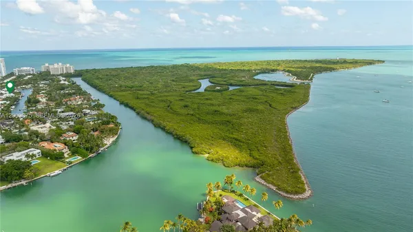 $19,950,000 | 120 Knollwood Drive, Key Biscayne, FL 33149