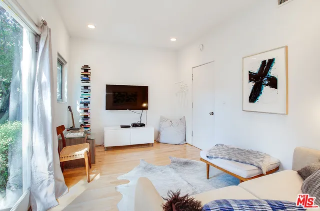 $12,500 | 757 Milwood Avenue, Venice, CA 90291