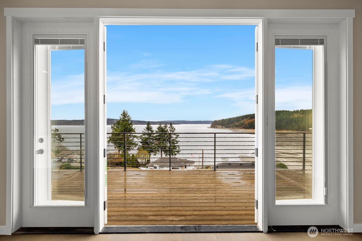 2216 Cleven Park Road Camano Island, WA 98282 - Photo 20 of 38 a view of a balcony