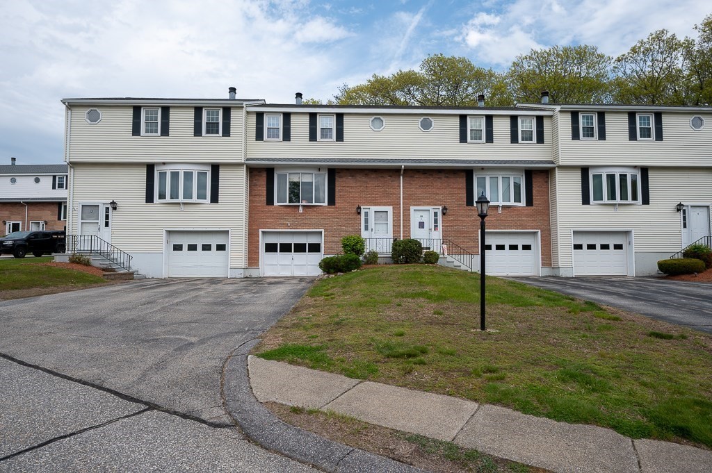 11 Plantation Road, Unit 11 Oxford, MA 01540 - Photo 2 of 29