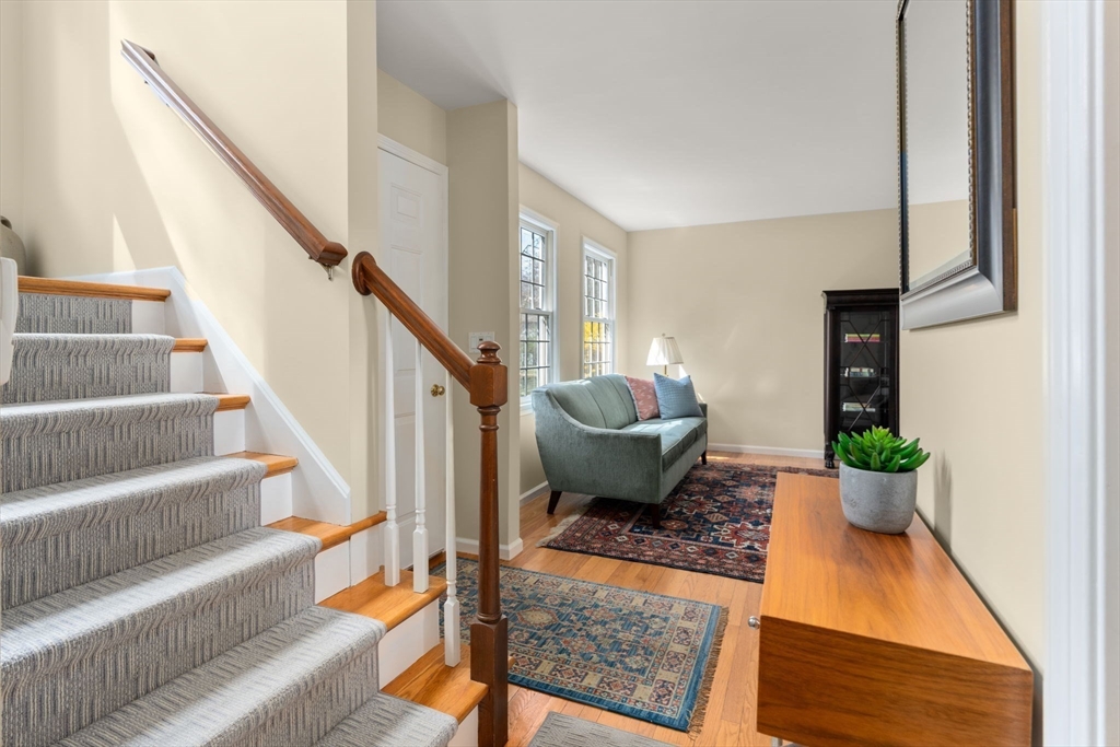 26 Buena Vista Road Wellesley, MA 01760 - Photo 12 of 28