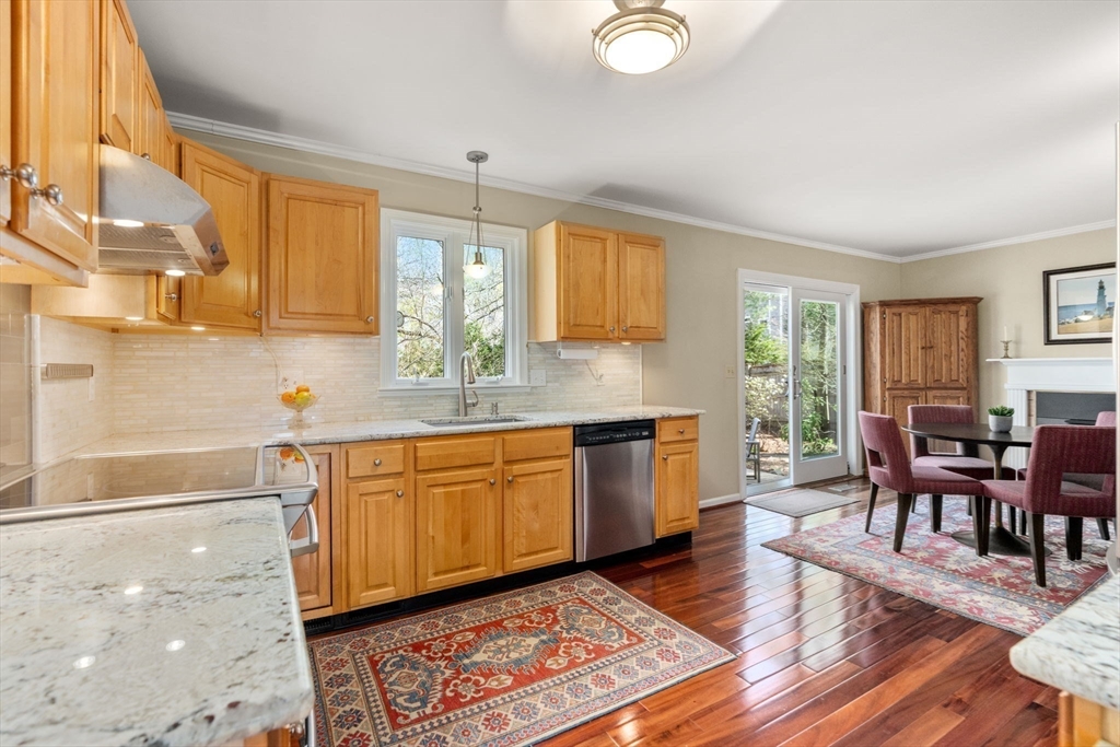 26 Buena Vista Road Wellesley, MA 01760 - Photo 2 of 28