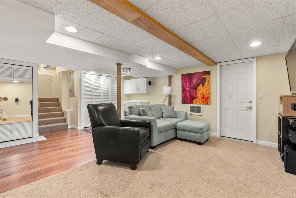 26 Buena Vista Road Wellesley, MA 01760 - Photo 22 of 28