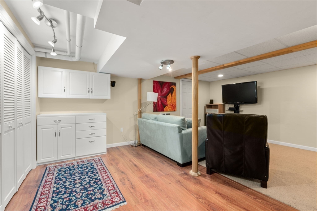 26 Buena Vista Road Wellesley, MA 01760 - Photo 23 of 28