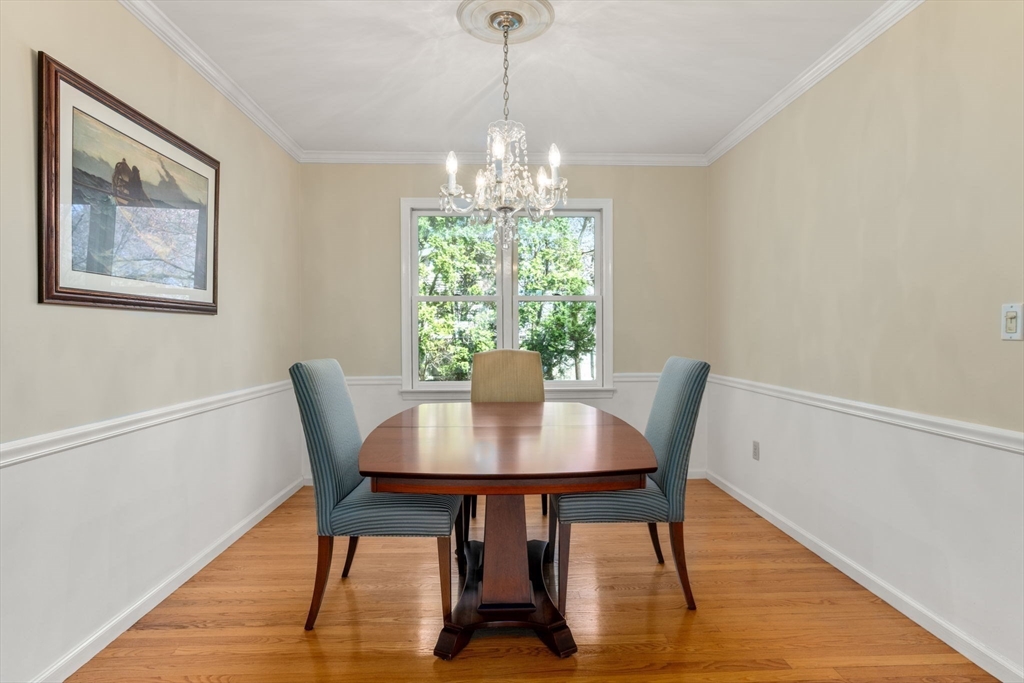 26 Buena Vista Road Wellesley, MA 01760 - Photo 9 of 28