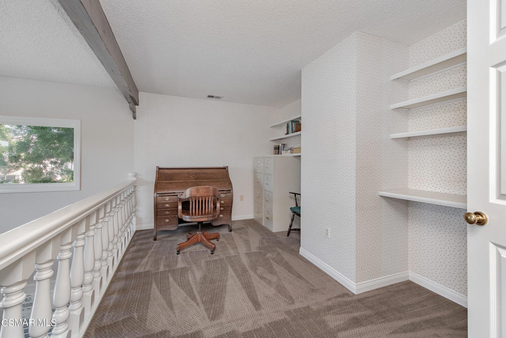 2025 Napoli Drive Oxnard, CA 93035 - Photo 18 of 47 a view of a hallway with a window
