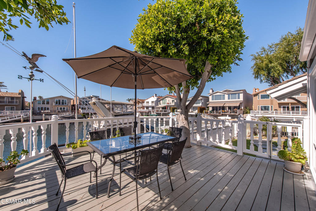 2025 Napoli Drive Oxnard, CA 93035 - Photo 33 of 47 an outdoor space with patio