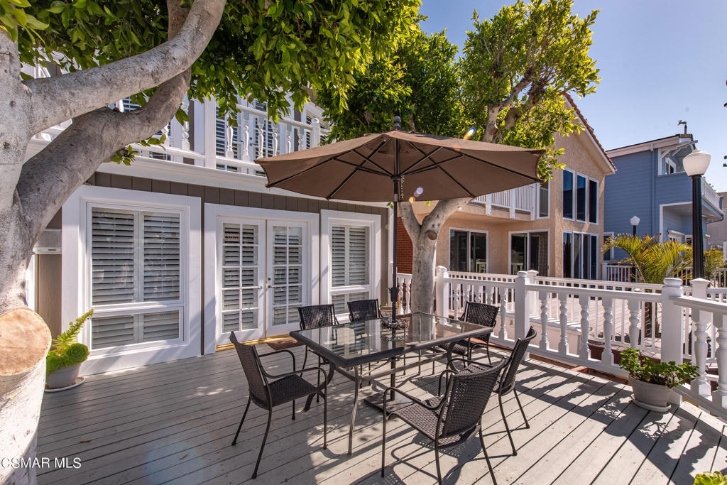 2025 Napoli Drive Oxnard, CA 93035 - Photo 34 of 47 a view of a house with backyard and sitting area