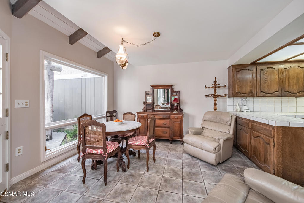 2025 Napoli Drive Oxnard, CA 93035 - Photo 10 of 47 a view of a dining room with furniture