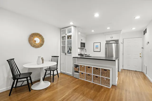 $630,000 | 1001 Clinton Street, Unit 3B, Hoboken, NJ 07030