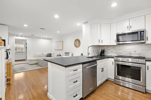 $630,000 | 1001 Clinton Street, Unit 3B, Hoboken, NJ 07030