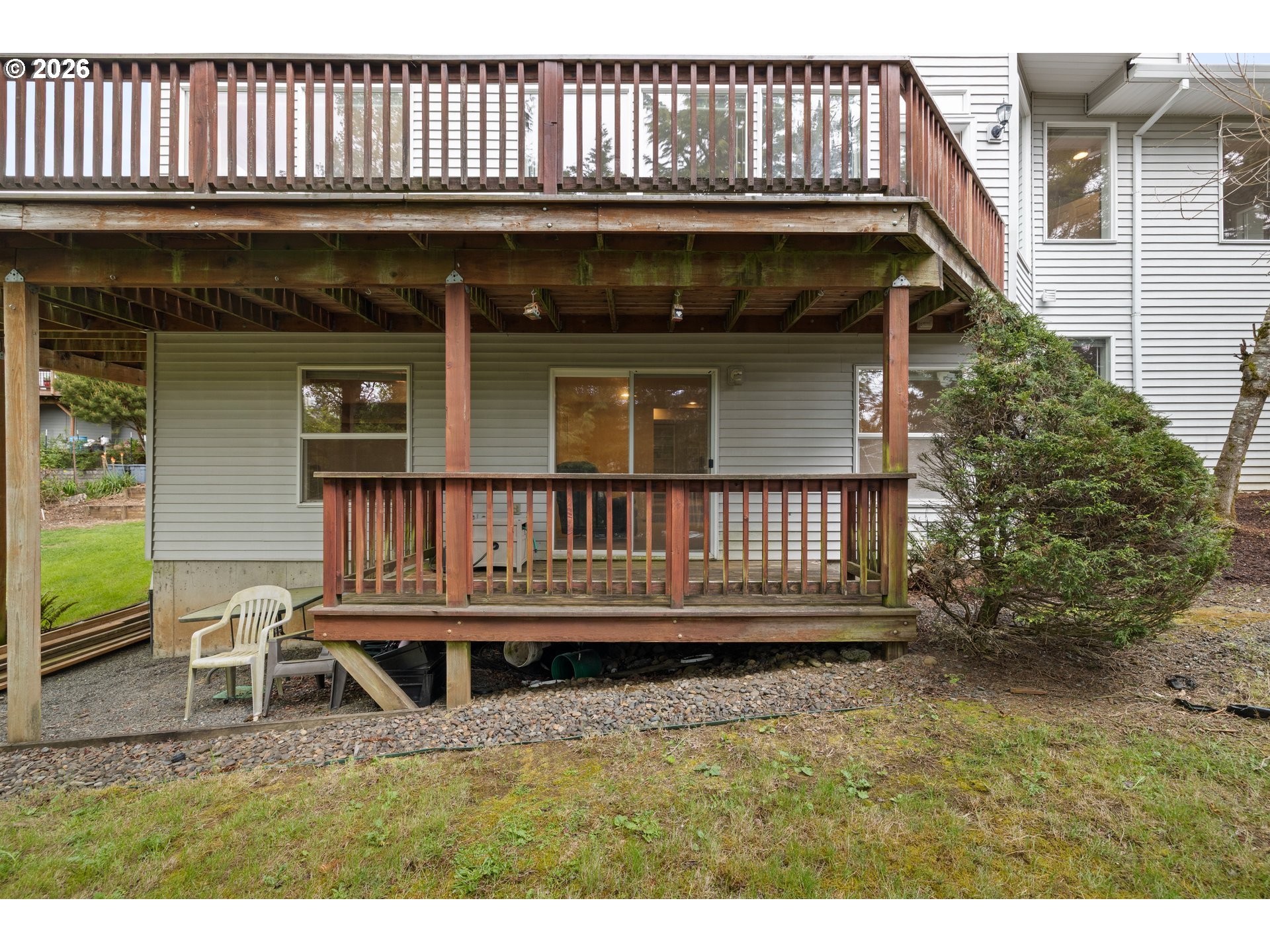 4233 Southwest 28th Court Gresham, OR 97080 - Photo 40 of 48 Deck