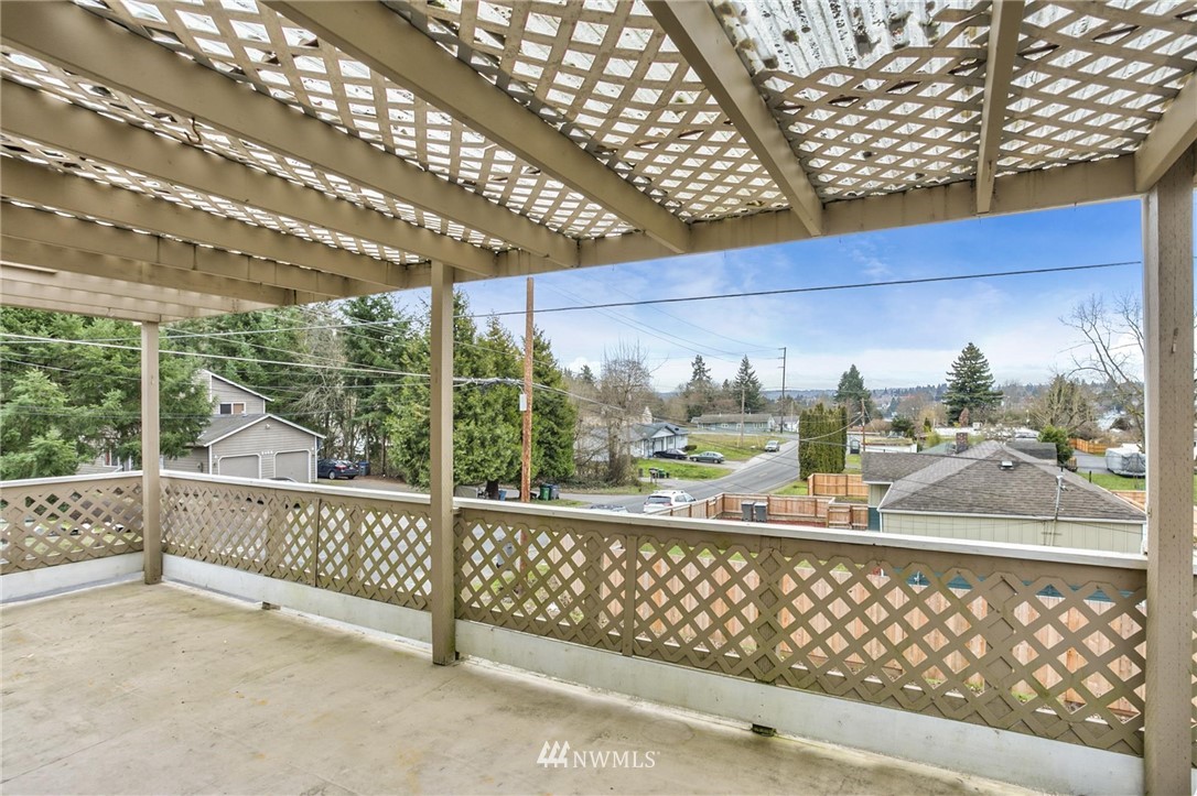2831 Pine Road Northeast Bremerton, WA 98310 - Photo 2 of 23