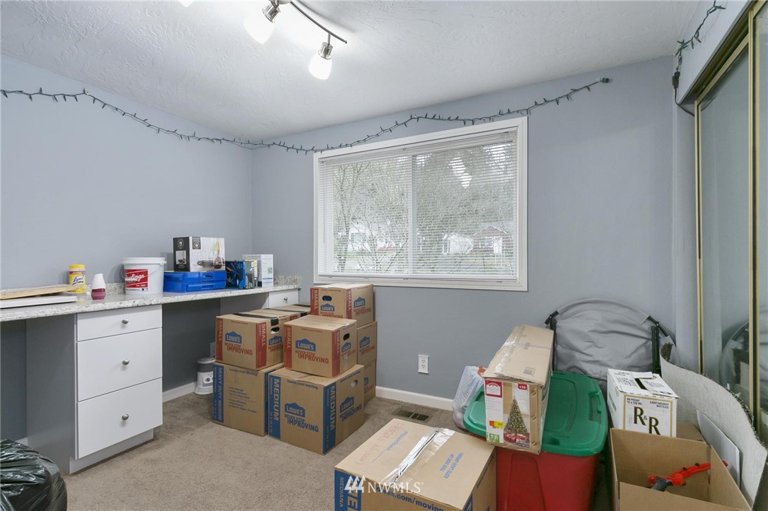 2831 Pine Road Northeast Bremerton, WA 98310 - Photo 11 of 23