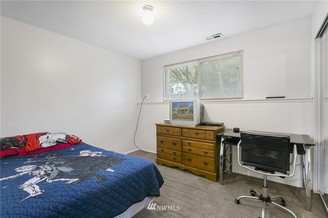2831 Pine Road Northeast Bremerton, WA 98310 - Photo 16 of 23