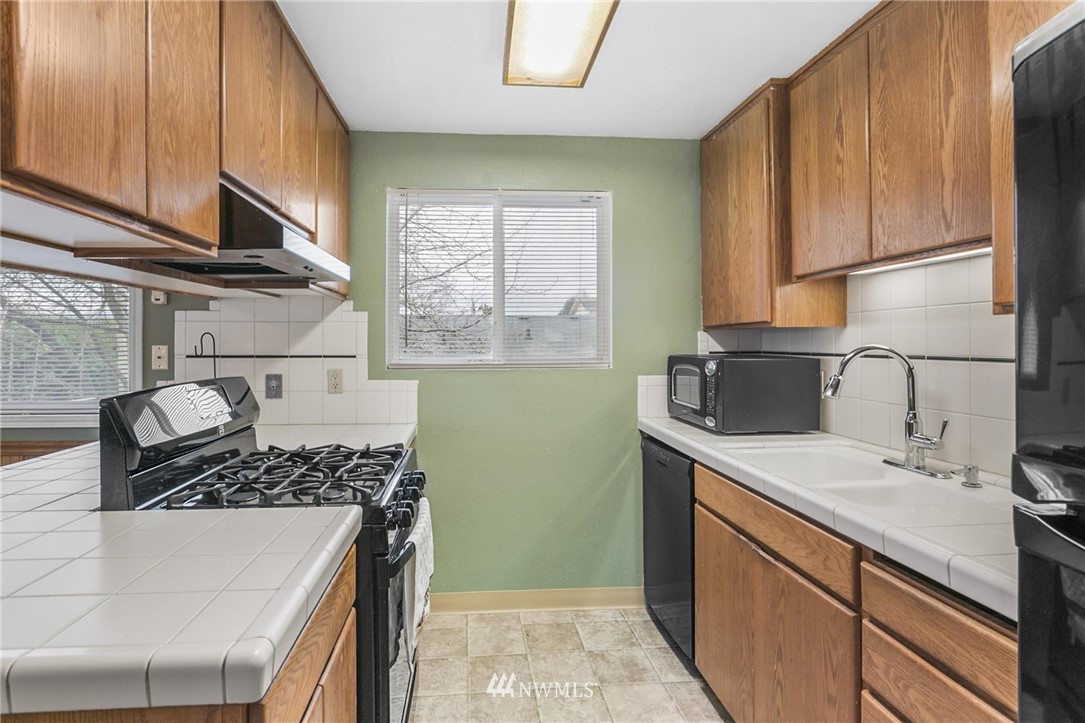 2831 Pine Road Northeast Bremerton, WA 98310 - Photo 7 of 23