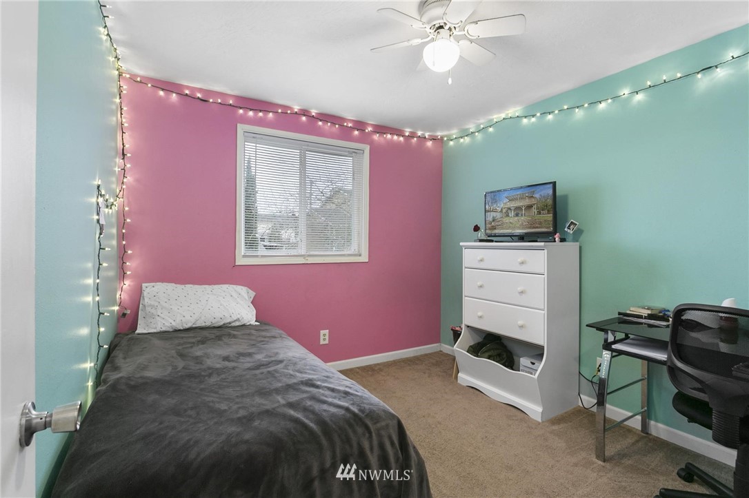 2831 Pine Road Northeast Bremerton, WA 98310 - Photo 9 of 23
