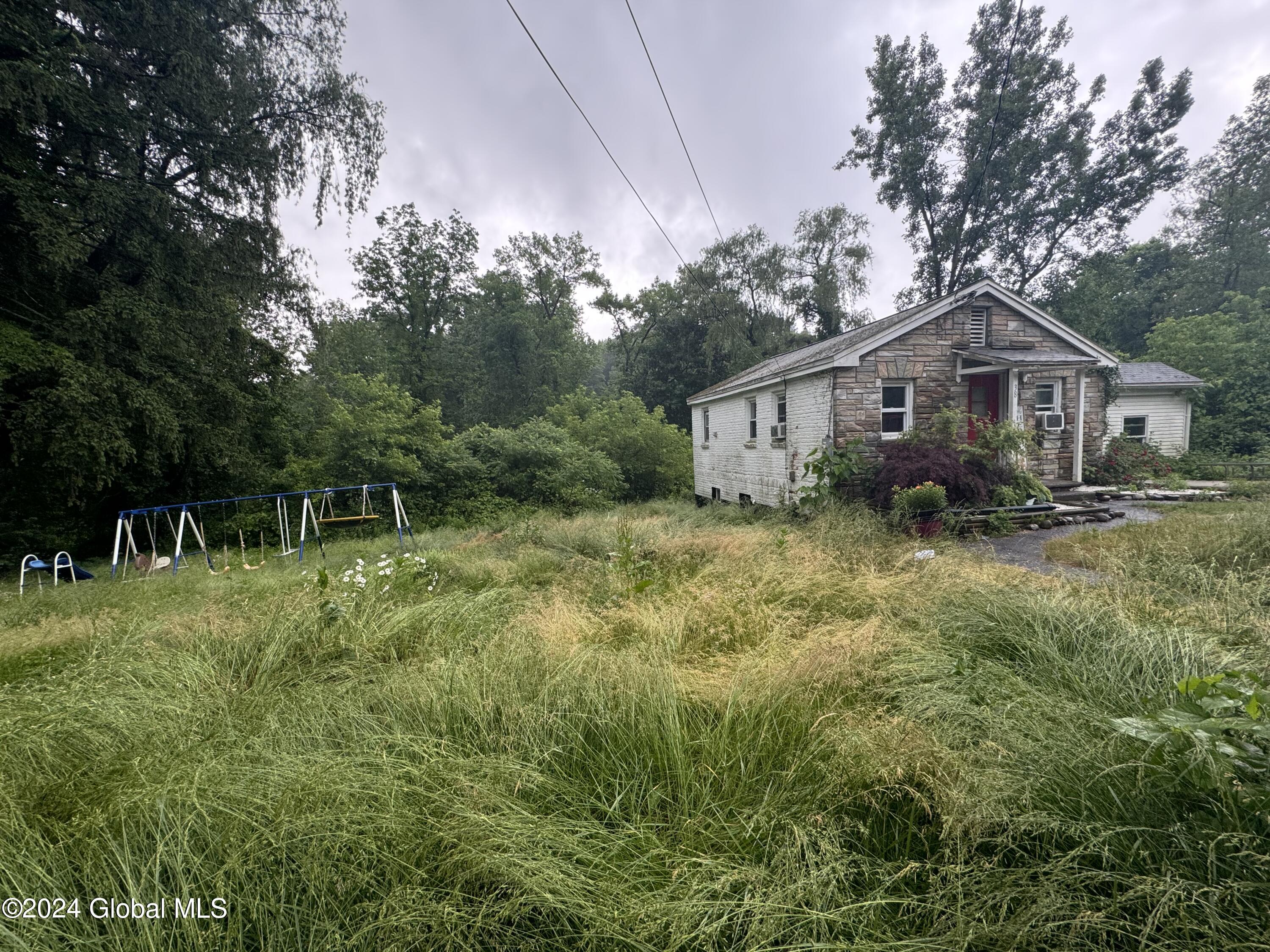 38 Beldale Road Bethlehem, NY 12159 - Photo 2 of 8 IMG_4443 (1)