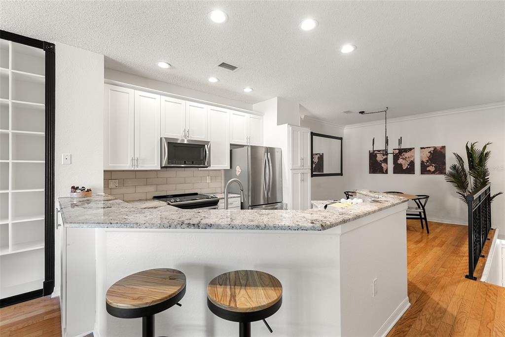 910 Normandy Trace Road Tampa, FL 33602 - Photo 10 of 26