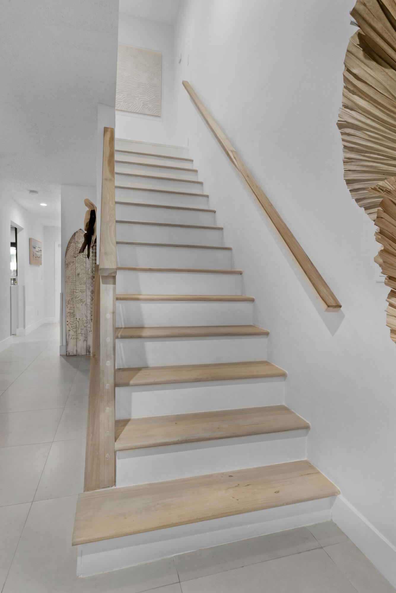 2136 Northeast 44th Street, Unit 4 Lighthouse Point, FL 33064 - Photo 25 of 51 a view of entryway