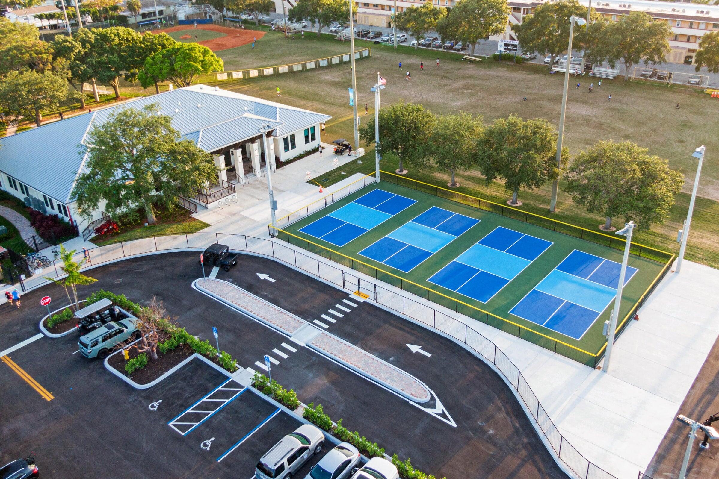 2136 Northeast 44th Street, Unit 4 Lighthouse Point, FL 33064 - Photo 48 of 51 Dan Witt Park & John Trudel Community Ce