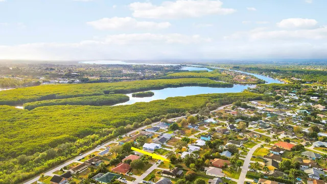 $137,500 | 2398 Southeast Alden Street, Port St. Lucie, FL 34984