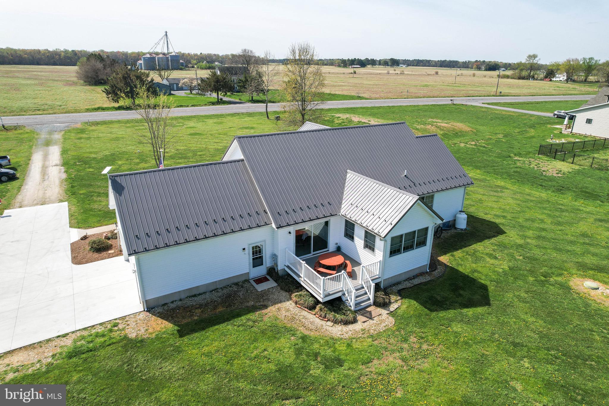 585 Vernon Road Harrington, DE 19952 - Photo 5 of 61