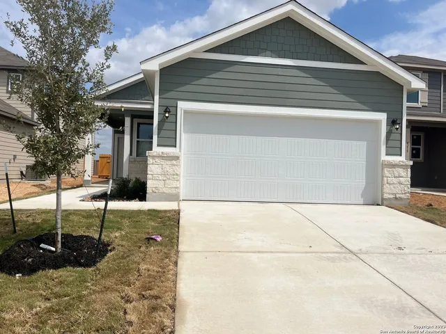 $1,900 | 4211 Danforth Street, New Braunfels, TX 78130