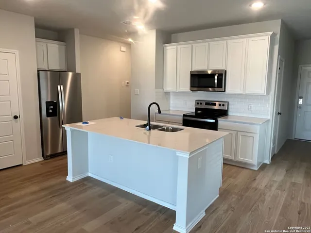 $1,900 | 4211 Danforth Street, New Braunfels, TX 78130