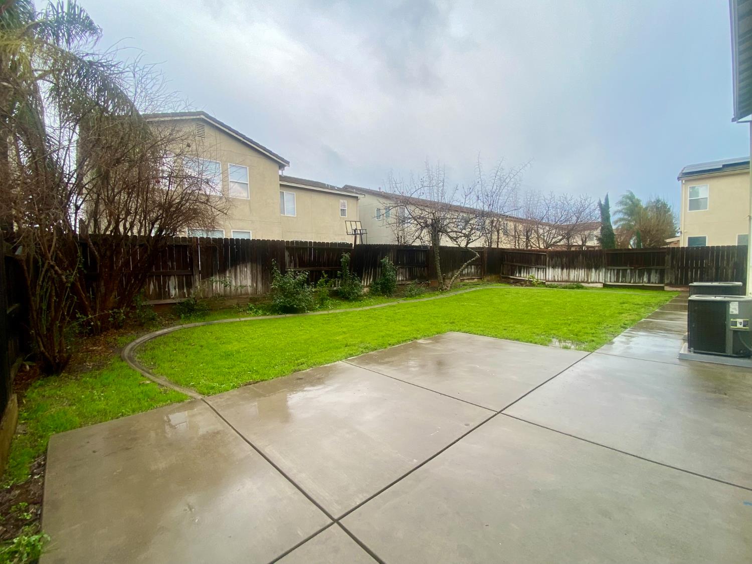 1227 CAVALAIRE Court Merced, CA 95348 - Photo 33 of 34 a view of a volley ball court